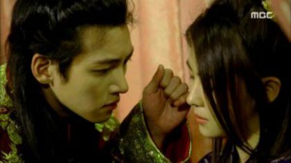 empress-ki-e45-140408-hdtv-xvid-limo-avi_001391524