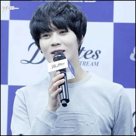 [HQ] 140220 Taemin 1 Fansinig de Skechers.07