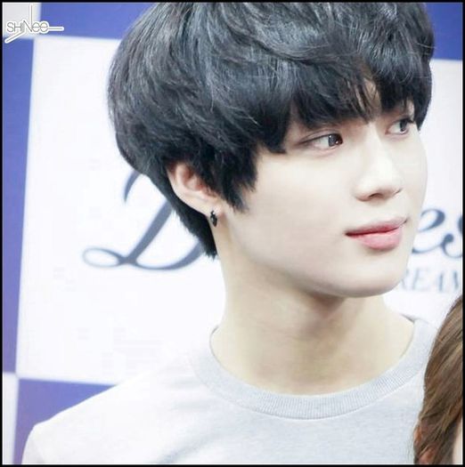 [HQ] 140220 Taemin 1 Fansinig de Skechers.18