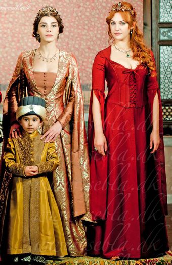 Hurrem, Mahidevran si Mustafa