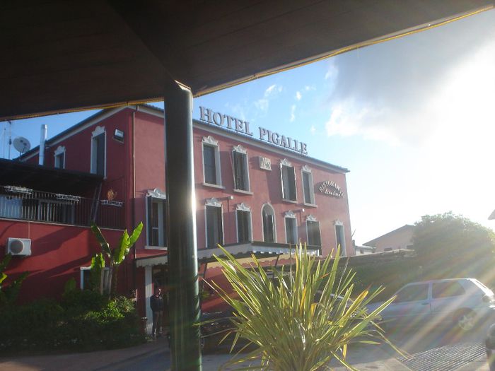 Hotel Pigalle langa Verona