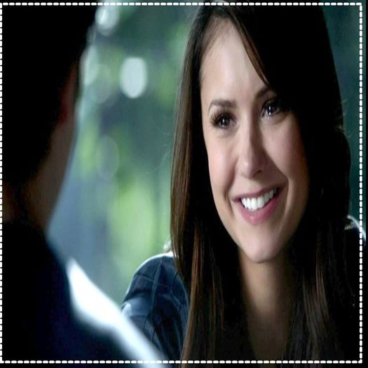 ♫.єℓєηα.♫ Sa ce? Davina...*arunca cu perna in ea*