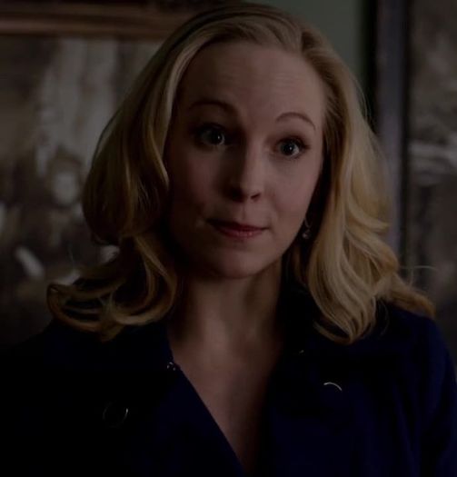 ᵔᴥᵔ -- O acum îmi zici dnă? Mă simt aşa de babă :( *click; *se trânteşte pe canapea* Şi dacă sunt insistentă ce?Poate că miemi pasă,că ştiu că mai poate fi ceva dacă întradevăr ai vrea..
