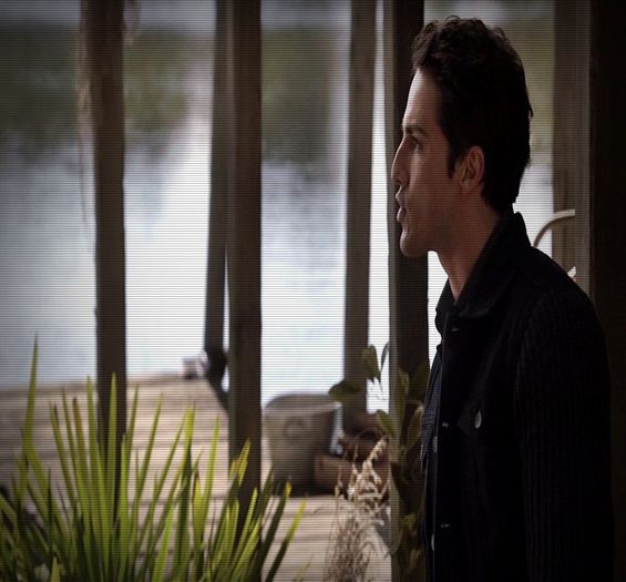 #► *continua sa urce scarile spre camera lui* - Episode - 10