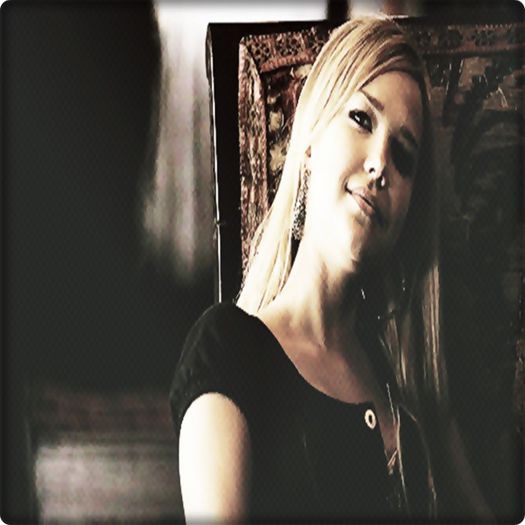 ▬ Stefan, ce faci ? *comand o sticla de whiskey*