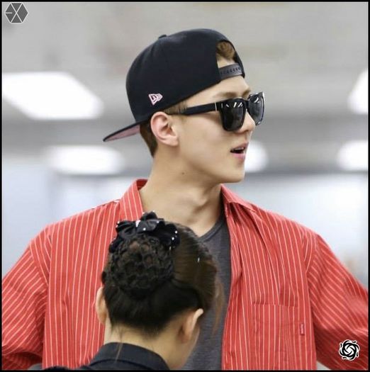 140407-140408 Sehun @ Beijing Airport - Incheon Airport.05