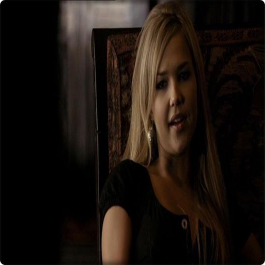 ▬ E bun, m-aș f.ute cu băutura =)))) (Ok, bye :*)