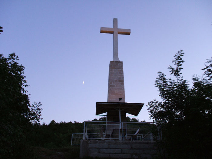 Crucea de la Sarata Monteoru