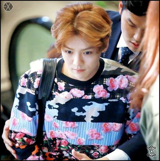 140405 Luhan @ Gimpo Airport Heading to Beijing.066