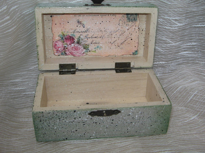 IMG_4025 - 00 Decoupage 2014