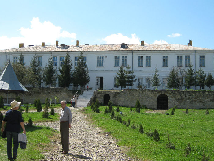 5 - Manastirea Dobrovat Iasi-21 aprilie2014