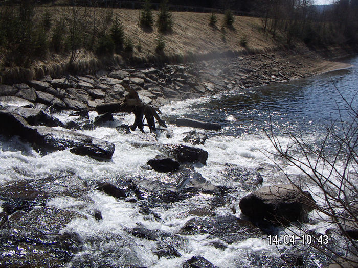 Neues Bild trecerea    stausee - din  loc  in  loc