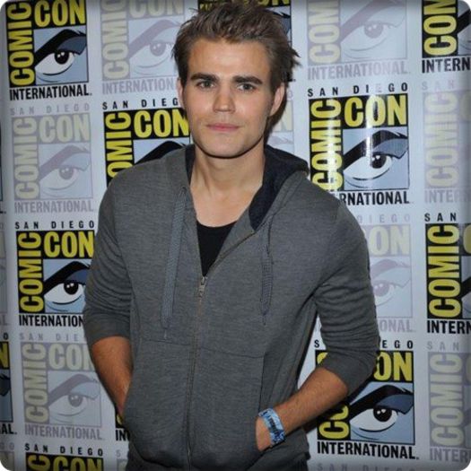 Pe aici.tu ? #klaus Incearca pe Damon :))) #elena - here - episode 10 - done