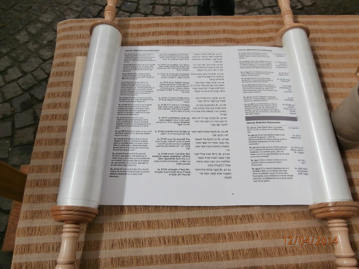 P4120111 - 44 - Satul Biblic din Parcul Titan