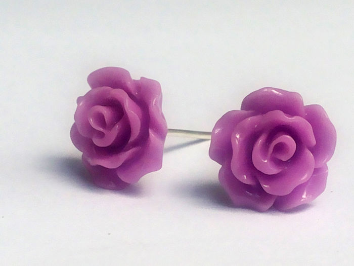 Cercei cu floricele de rasina - 4 lei - Bijuterii handmade - Cercei