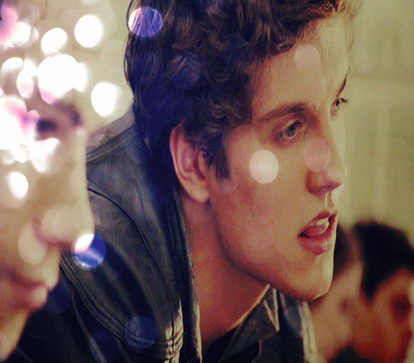 ♡♕_ mersi dar nu îmi place să văd pe nimeni supărat :) # caroline.