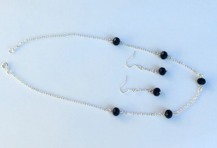 Set colier si cercei cu cristale de sticla neagra - 16 lei - Bijuterii handmade - Seturi_ pandantive cercei inele