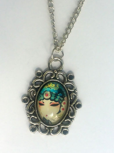 Pandantiv cu cabochon asiatic din sticla - 9 lei