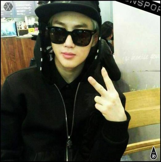 140405 Kolon sports twitter update.01 - exo - 140405 Suho - Kolon sports twitter update and Beijing Airport Arrival