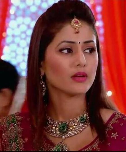 10153996_619730784783112_2060149638_n - Hina Khan