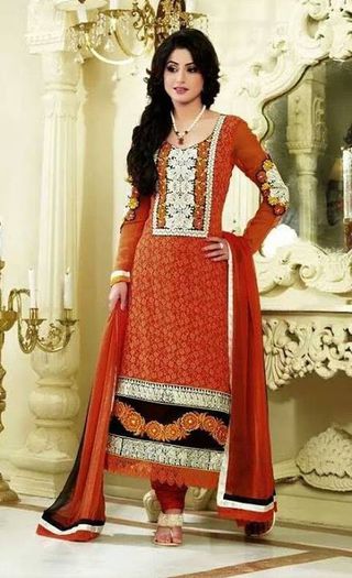10170718_620434351379422_43347841_n - Hina Khan