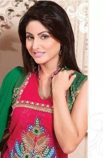 10176250_623915321031325_3235177995443127947_n - Hina Khan
