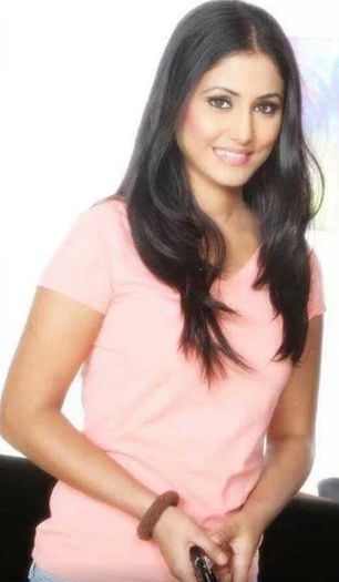 10250262_628858637203660_6641038166380889799_n - Hina Khan