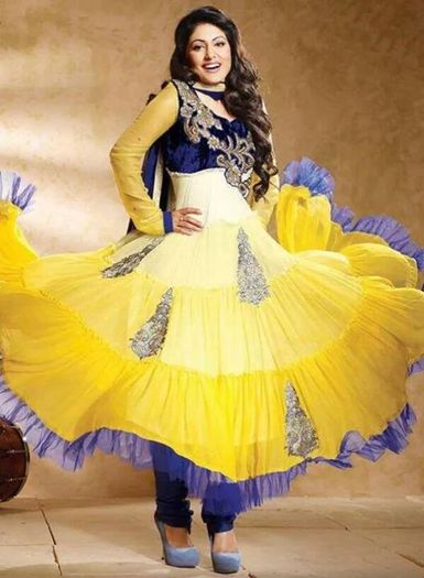 10258670_624365024319688_3314437371295924078_n - Hina Khan