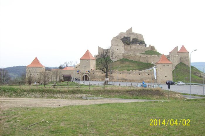 100_4862 - CETATEA TARANEASCA DIN RUPEA JUD BRASOV