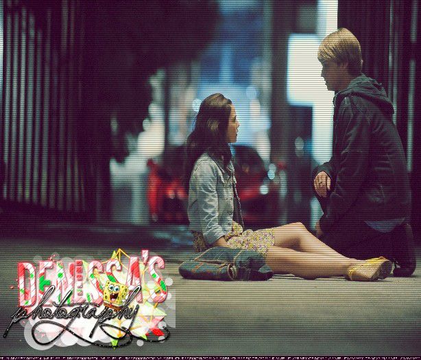 ┊deɴιι┊trist moment . ¤se întinde pe jos¤ nu ne mai jucăm niciodată chestia asta.  =))