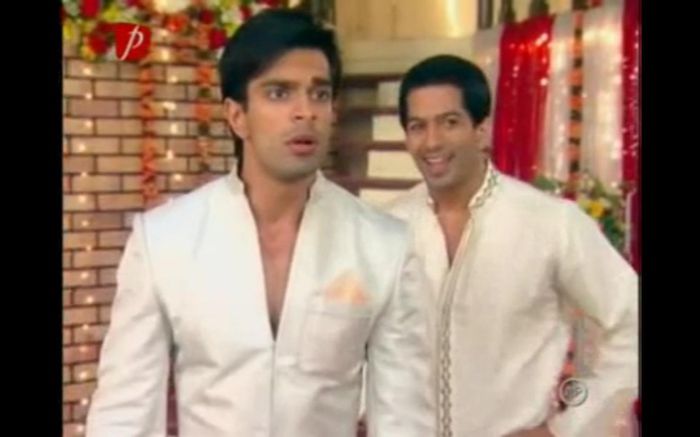 dekhkyy - Dill Mill Gayye