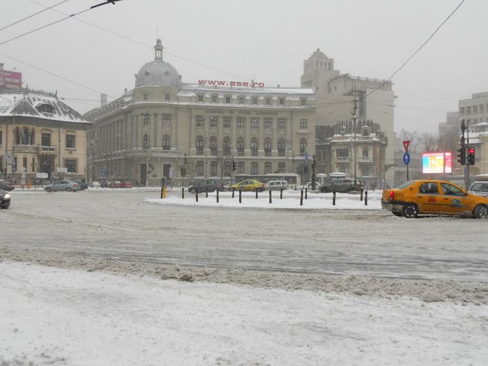 Piata Romana, Bucuresti; Piata Romana, ASE Bucuresti
