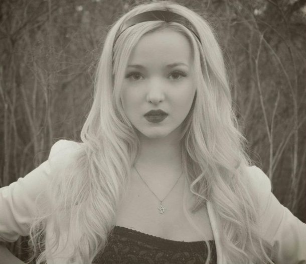 999986_500901900008447_1769397007_n - Dove Cameron