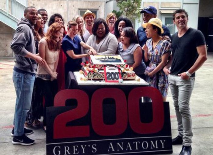 greys-anatomy-200-episode-celebration - grey_s anatomy