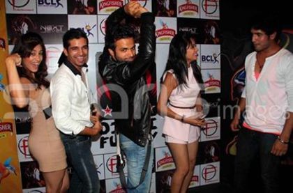  - Asha Negi-cuteh girls x1