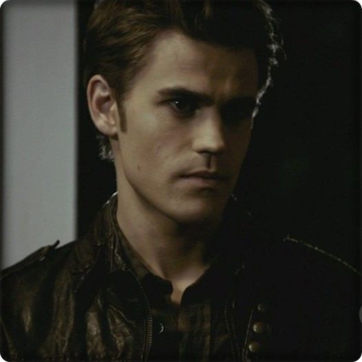 *isi toarna whiskey in pahar*Mai nimic,tu? :3 Vreti sa facem ceva?:d