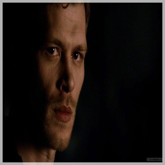 █ ▄→ aaha -zâmbeşte la davina apoi îşi mută privirea la steroline-