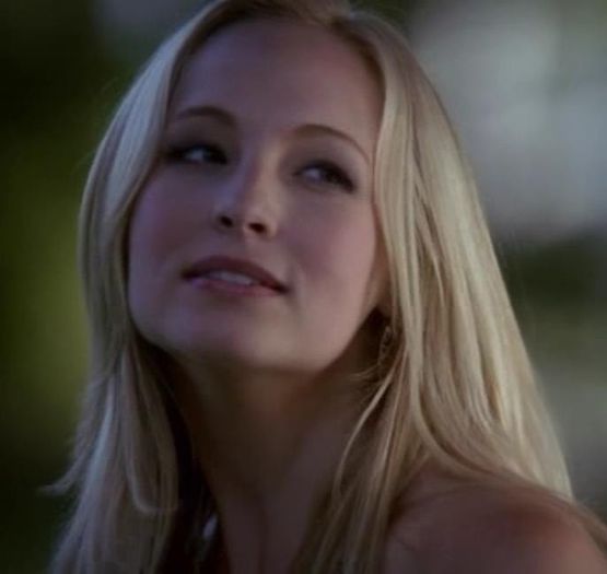 ᵔᴥᵔ -- Mişto :P #stefan Vii să bem ceva că m am plict să joc..