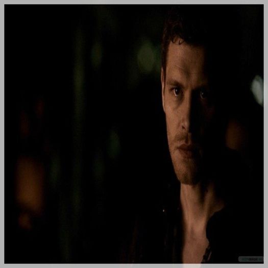 █ ▄→ -se uită urât la stefan şi pleacă cu viteză de vampir în ep 13-