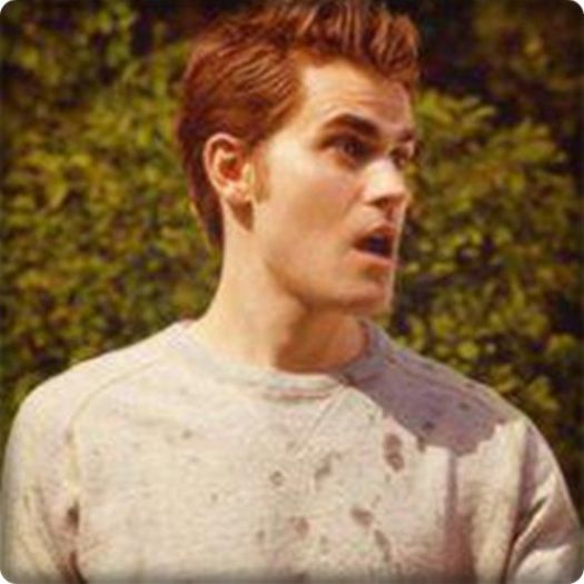 Ita la el ce fuge:)) Hai si noi *o ia de mana pe C si pleaca in episod*