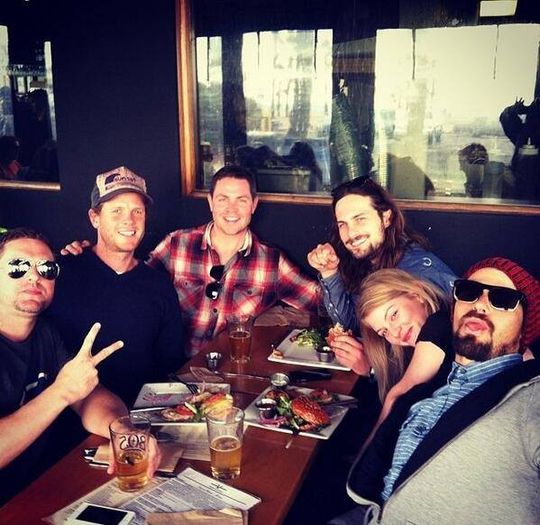 1622011_444998105632187_262513892_n