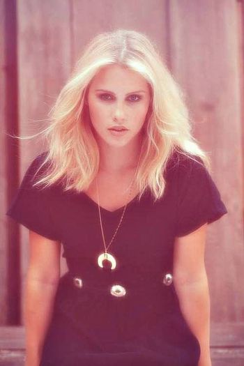1477460_557061457711741_1167982789_n - Claire Holt