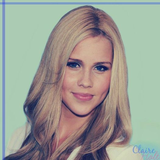 10004058_611500765601143_442388740_n - Claire Holt