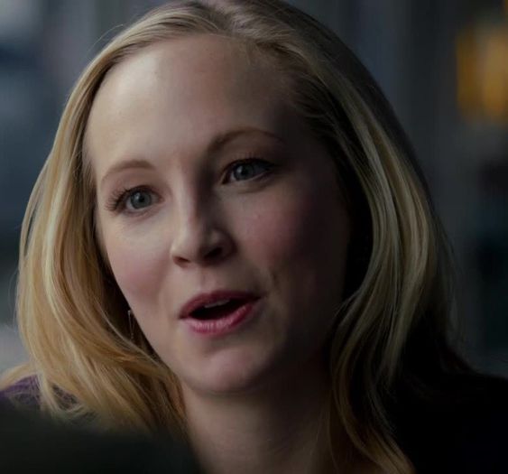 ᵔᴥᵔ -- Mai bine că eu mam plict cu persoane multe , jumate din ele nici nu ştiam cine sunt mă jur=))