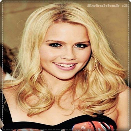 ☼ - bună isaac *se duce în baie şi o găseşte pe zoe* here you are ;;)