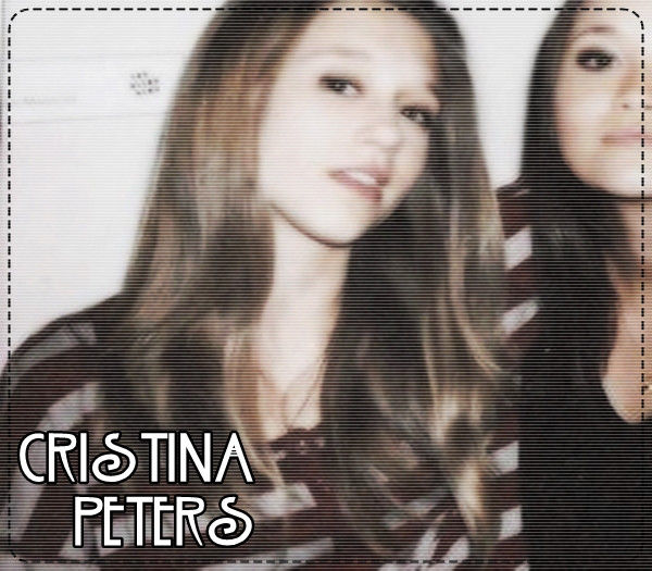 ♡ cσνєη ♡ pentru că pot *își pupă mușchii* =))) #klaus ; heyy, bine, tu ? ;3 #hayley ; webăă ;) #car