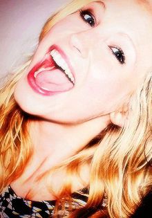 ᵔᴥᵔ -- Uite am cam exagerat şi eu :P Dar şi tu mai dat afară cu alte cuvinte:))#klausel