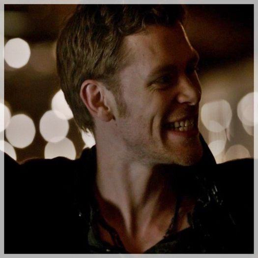 █ ▄→ -intră urlând- îmi vreau banii înapoi