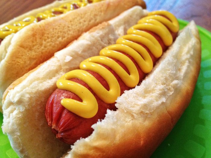 -------------------------- - ALEGE-TI RANDUL DORIT CU HOT-DOG