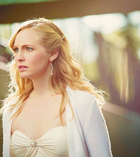 ᵔᴥᵔ -- Ââr nasol ..  Dar mai pe seară intrăm ? *kiss*